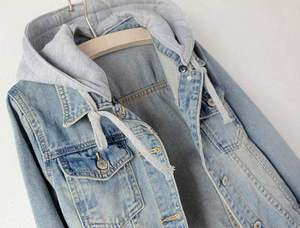 Sweat à capuche en jean de qualité supérieure pour homme, bleu délavé, 100 % coton, coupe oversize, avec logo personnalisé et poche kangourou - Product Image 2