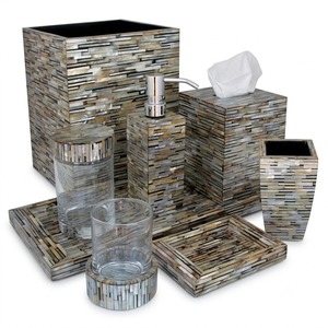 Ensemble d'accessoires de salle de bain en bois avec incrustation de nacre européenne de qualité supérieure |   Ensemble de 8 pièces écologiques décoratifs pour hôtel, maison, salle de bain - Product Image 2
