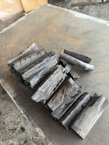 Charbon de bois dur en morceaux KAW Vietnam Export pour barbecue, combustible pour restaurant, 80-90% de carbone fixe, 3-5% de cendres, haute chaleur, faible fumée, 5% - Product Image 1