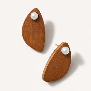 Boucles d'oreilles pendantes en bois tendance, artistiques et légères, pour un usage quotidien et décontracté, bijoux festifs faits à la main pour femmes - Product Image 1