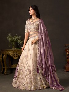 Conjunto de Lehenga Choli de Seda Crema Bordada para Mujer con Dupatta Morado, Traje Tradicional de Boda Largo Hasta el Suelo - Product Image 2