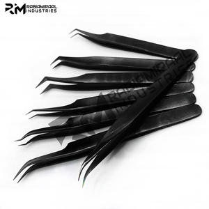 แหนบต่อขนตา RMI Professional Matte Black Plasma สีดำด้าน สแตนเลสสตีล พร้อมโลโก้สั่งทำ ปลายโค้งสำหรับต่อขนตาแบบ Volume และไฟเบอร์ - Product Image 2