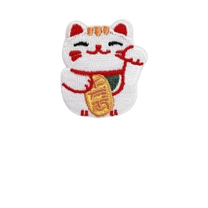 Badges de broderie culturelle japonaise Koinobori mignon dessin animé strass chat porte-bonheur patchs broche poupée Dharma ventilateur pliant - Product Image 3