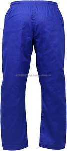 Pantalon de karaté unisexe essentiel en coton et polyester mélangés respirant et durable pour enfants et adultes - Product Image 3