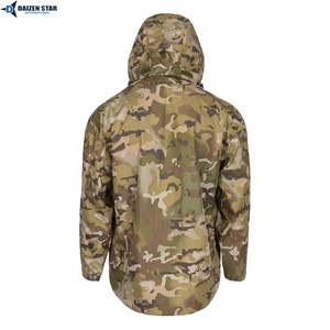 Chaqueta Soft Shell Transpirable OEM con Cuello Alto y Bolsillo Frontal para Hombre y Mujer, Ligera, para Senderismo al Aire Libre - Product Image 2