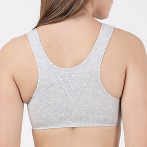 Soutien-gorge de sport respirant et écologique pour femme, grande taille, avec logo frontal, en polyester/coton, maintien moyen, sans coutures - Product Image 4