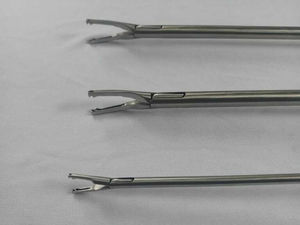 Instrumentos Quirúrgicos Reutilizables, Instrumentos Laparoscópicos de Acero Inoxidable, Aplicador Hem-O-Lock de 10 mm, 5 mm x 330 mm, de Mahfooz Instruments - Product Image 3