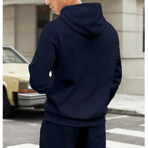 T-shirts imprimés avec logo personnalisé et broderies appliquées, ensembles de survêtements tendance en coton à manches courtes pour hommes - Product Image 3