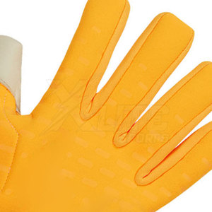 Gants de gardien de but de haute qualité pour l'extérieur, antidérapants, avec design d'équipe personnalisé, paume en latex à adhérence optimale, dos respirant et poignet personnalisable - Product Image 4