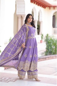 Ensemble de dupatta en tissu froissé argenté, réversible et infroissable pour femme - Prêt pour les fêtes, les mariages et Diwali, à porter toute l'année - Product Image 6
