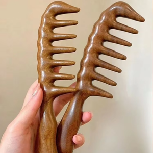 Peigne à cheveux en bois naturel de haute qualité, personnalisé avec manche sur mesure, produits capillaires en gros d'Inde - Product Image 1