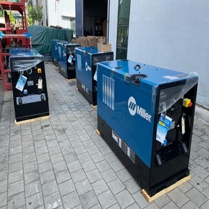 Máquina de soldar comercial con motor, potente salida de CC y capacidad de generador para trabajos profesionales de fabricación de metales - Product Image 3