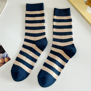 Colorful Fashion Casual Sports Spandex/Polyester Crew Men's <b>Socks</b> Quick Dry Anti-Bacterial Breathable Anti-Slip Digital Print - Product Image 2