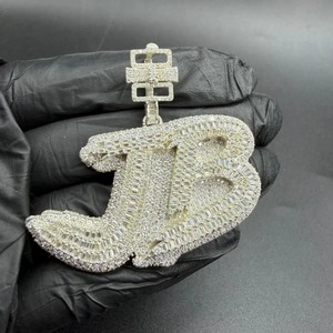 Colgante de letra B chapado en plata 925 con diamantes de corte baguette blancos, estilo hip-hop, unisex, para uso diario. - Product Image 5