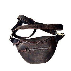Riñonera unisex de cuero con correa ajustable y cierre de cremallera para uso diario - Product Image 1
