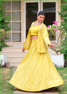 Ensemble Lehenga jaune Merigold avec veste, collection tendance et magnifique de Lehenga Choli traditionnels pour mariage - Product Image 4