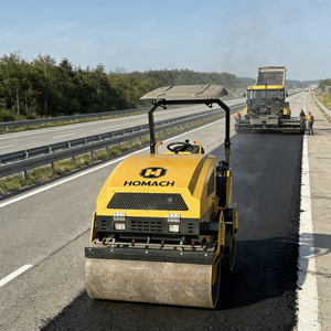 Rullo Compattatore Vibrante a Doppio Tamburo per Asfalto da 330KG - 3000KG con Motore Diesel Changchai e Sistema Completamente Idraulico - Product Image 3