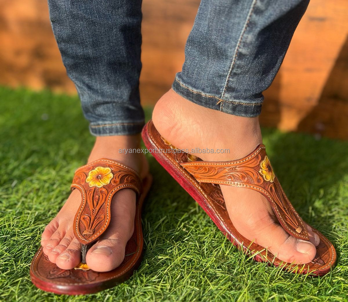 สีน้ำตาล