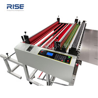 Machine de découpe automatique de film en rouleau en feuilles avec contrôle de pression souple pour la protection professionnelle de la surface du film pendant le traitement