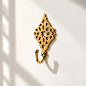 Crochet mural décoratif en laiton doré antique, patère murale vintage en métal pour serviettes, sacs, peignoirs et usage domestique - Product Image 1