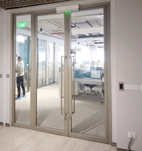 Puerta Cortafuego Glaseada de Alta Resistencia y Calidad Superior para Aplicaciones Arquitectónicas e Interiores Disponible al Mejor Precio - Product Image 2