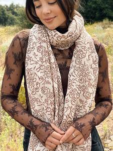 Écharpes carrées personnalisées de qualité supérieure, service de marque blanche, commandes en gros, MOQ faible, améliore la reconnaissance de la marque - Product Image 3