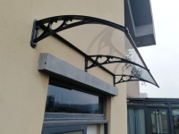 Auvent de porte en plastique en gros avec plaque en polycarbonate alvéolaire pour projets d'entrée extérieure