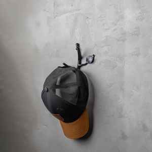 Crochet mural en fer forgé artisanal style branche avec accent feuille, organisateur décoratif en métal pour manteaux, sacs, chapeaux, clés, serviettes - Product Image 3