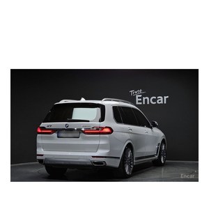 BMW X7 XDrive 40i Octobre 2022 7 places Design excellent 51 920 km Boîte automatique Volant à gauche Sièges en cuir Caméra arrière - Product Image 2