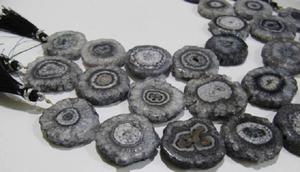 Cuentas de Cuarzo Solar Gris con Forma Elegante, Hilo de 10 Pulgadas de Largo para la Fabricación de Joyas - Product Image 5