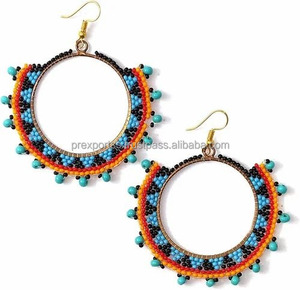 Pendientes Colgantes Clásicos Bordados con Semillas Americanas, Tamaño Personalizado, Diseño de Colores Campestres a la Moda para Bodas y Ocasiones Especiales - Product Image 1