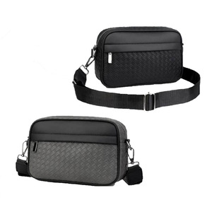 Sac à bandoulière multifonctionnel élégant en cuir PU Liviya pour homme, avec logo personnalisé en relief - Product Image 2