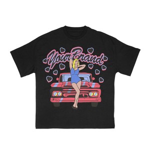 Camiseta Gráfica para Hombre, Premium, 100% Algodón, 200 GSM, Color Negro, Impresión en Serigrafía Frontal, Diseño Retro de Coche con Corazones, Logotipo Personalizado - Product Image 1