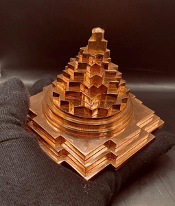 Estatua Espiritual Hindú de Cobre Meru Shree Yantra Sri Yantra en Forma de Pirámide para Decoración de Templos, Salas de Puja, Meditación y Hogar - Product Image 4