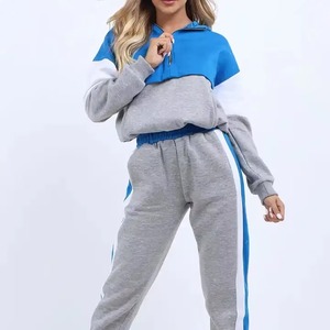 Ensemble de survêtement à capuche personnalisé avec logo, vêtements de sport unis, ensemble de yoga, haut court moulant à licou, décontracté et respirant - Product Image 1