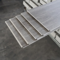 Plancher en vinyle rigide SPC, système de pose par clic, installation facile pour les distributeurs et les constructeurs