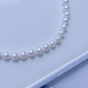 สร้อยคอมุกน้ำจืดธรรมชาติจูจี้ ขนาด 8-9 มม. ตัวล็อคเงินแท้ S925 แสงเงางาม ตำหนิเล็กน้อย ไม่มีแกน - Product Image 4