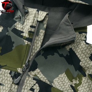 Veste Softshell de Chasse pour Hommes de Haute Qualité avec Capuche Réglable, Fermeture Éclair Intégrale, Design Multi-Poches, Veste Légère - Product Image 4