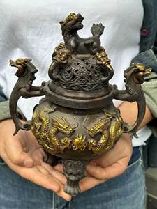 Brûleur d'encens classique arabe Bakhoor avec structure métallique pour parfumer la maison et les lieux religieux - Product Image 3