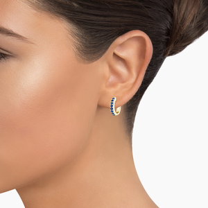 Pendientes de Aro de Oro para Mujer con Piedras Laterales de Zafiro Azul, Estilo Clásico para Uso Diario - Product Image 4