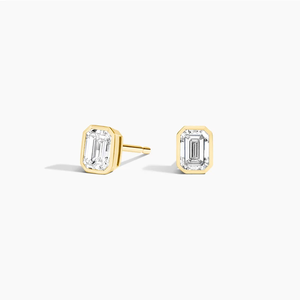 Boucles d'oreilles en diamant taille émeraude en or jaune, style classique, pour femme, à porter au quotidien - Product Image 6