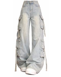Pantalon cargo en jean bleu clair taille haute avec plusieurs poches, coupe ample, longueur intégrale, style décontracté, finition délavée - Product Image 1