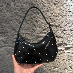 Bolso de Mujer de Cuero PU con Diseño de Puntos y Decoración de Diamantes de Imitación, Correa Única, Cierre de Cremallera, Diseño Portátil para Viajes - Product Image 1