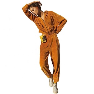 Wholesale Women's Velour Oversized OEM Track Suit With Kangaroo Pockets & Hood Men's Full Front Zipper Hooded Sweatsuit - Product Image 3