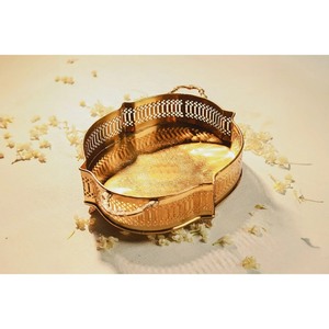 Bandeja de Servicio de Metal de Lujo con Diseño Moderno y Construcción Duradera, Vajilla Ecológica para Bodas y Cenas Románticas - Product Image 6