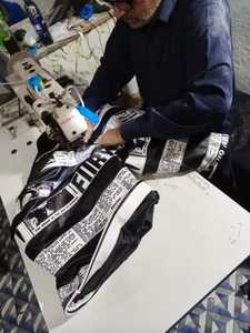 Pantalones Cortos de Cuero Holgados, Nueva Tendencia, Ropa de Calidad, Estampado de Letras Personalizado para Hombre, Estilo Casual, Cierre de Cremallera, Suaves, Hasta la Rodilla - Product Image 6