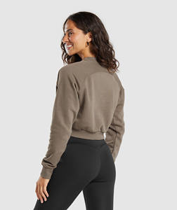 Sudadera Corta Marrón de Invierno para Mujer, con Logo Frontal Personalizado, Estilo Urbano Oversize, Cuello Redondo, Ligera, Informal y Lisa - Product Image 2