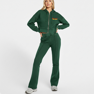 Conjunto Deportivo de 2 Piezas para Mujer, Sudadera Corta con Cremallera y Pantalones Jogger, 100% Algodón, Bordado, Color Verde Sólido, con Logotipo Personalizado - Product Image 1