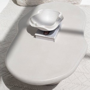 Mesa de Centro Vandana Astra Lyra de Microconcreto Blanco Hueso para Decoración Moderna de Sala de Estar - Product Image 4
