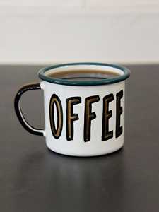 Taza de Café Retro de Cobre con Asa, Cuerpo Blanco y Borde Verde Oscuro, Resistente al Calor, para Uso Doméstico - Product Image 1